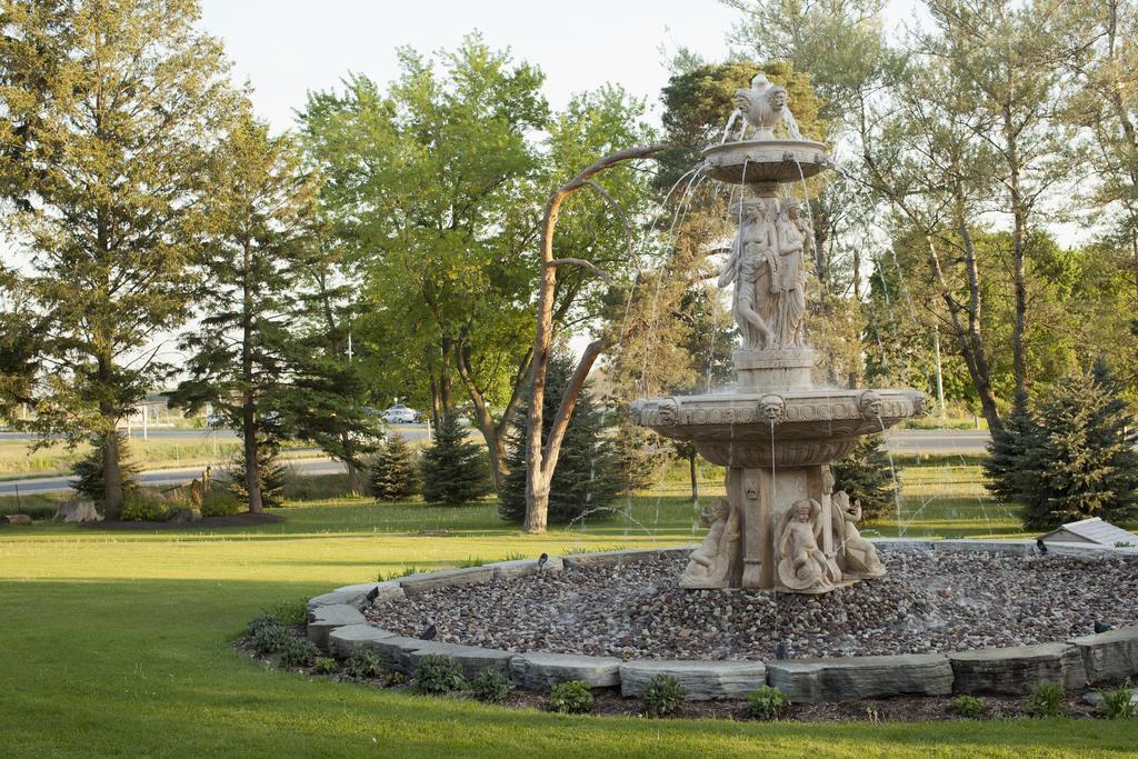 Elm Hurst Inn & Spa Ingersoll Exterior foto